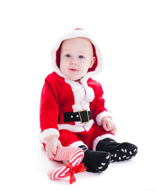 Niño de Santa con personal aislado sobre fondo blanco.