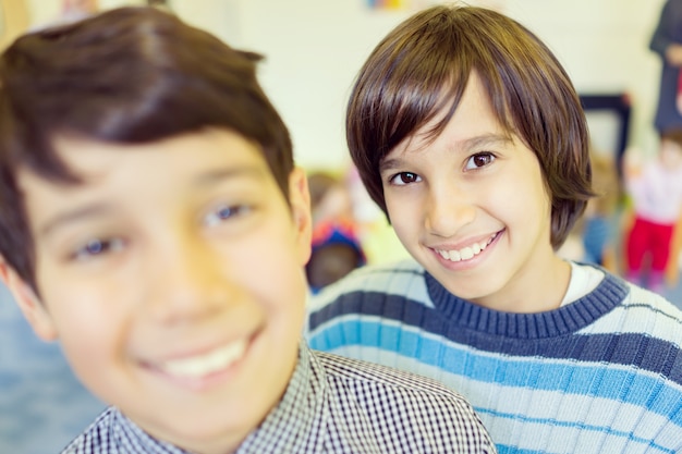 Foto niños felices