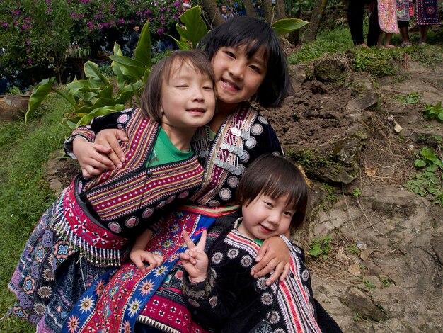 Niños Mong en Chiangmai, Tailandia