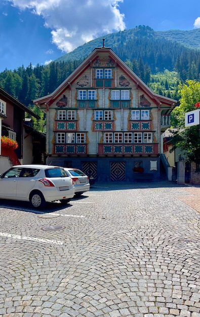 Niza pueblo de Andermatt Suiza Casa antigua