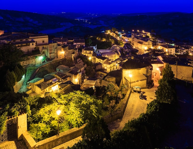 Foto noche stilo aldea calabria italia