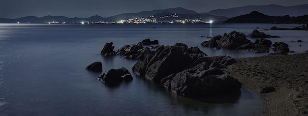 Noite de praia na sardenha, imagem de banner com espaço de cópia