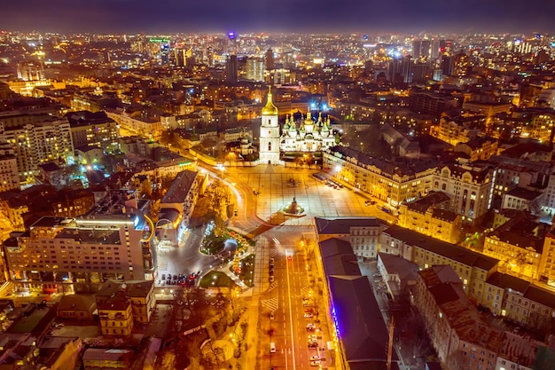 Noite de visão aérea noturna kiev