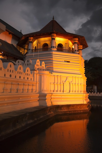 Noite do Templo do Dente Sri Lanka