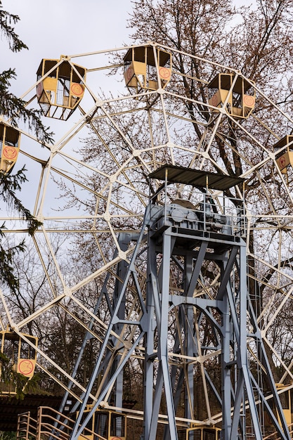 Foto una noria de la vieja escuela