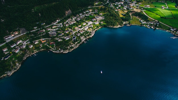 Noruega, fotos aéreas, paisagem, mar, montanhas,