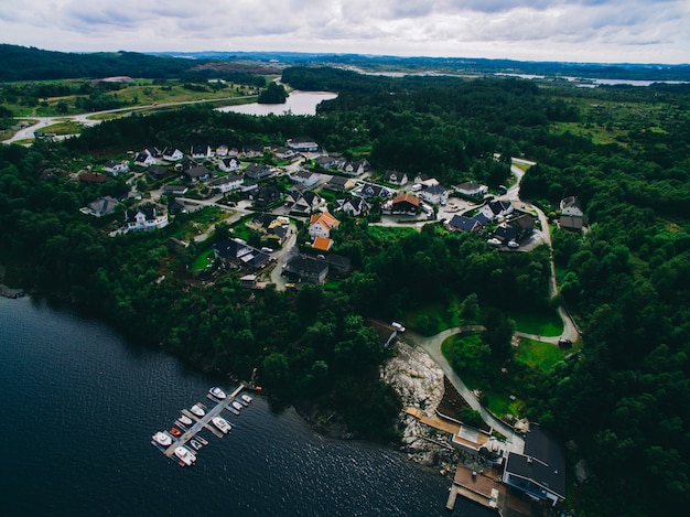 Norwegen, der Blick auf die Stadt aus der Luft