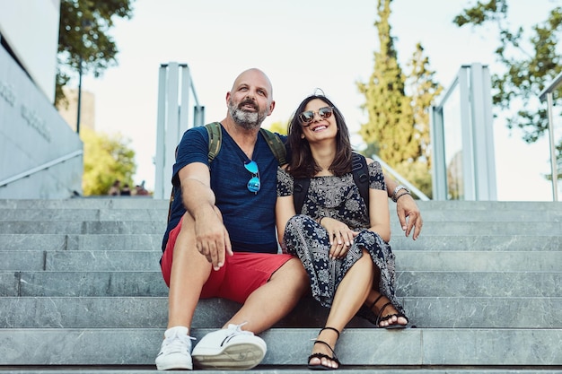 Nos encantan nuestras citas de aventuras Foto de una pareja cariñosa pasando tiempo juntos al aire libre