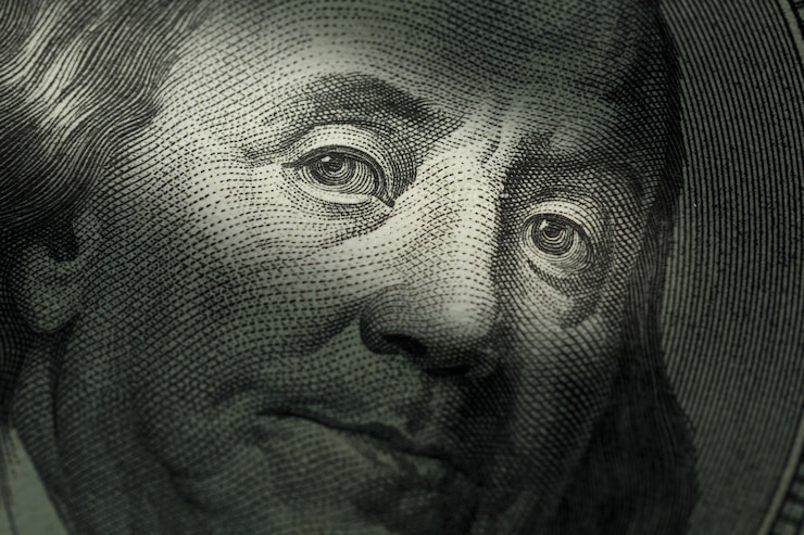 Nota de cem dólares - Benjamin Franklin. Foco seletivo