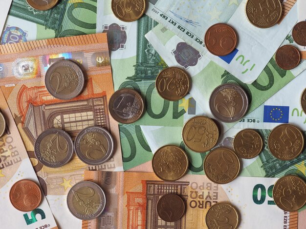 Notas e moedas de 50 e 100 euros, União Europeia