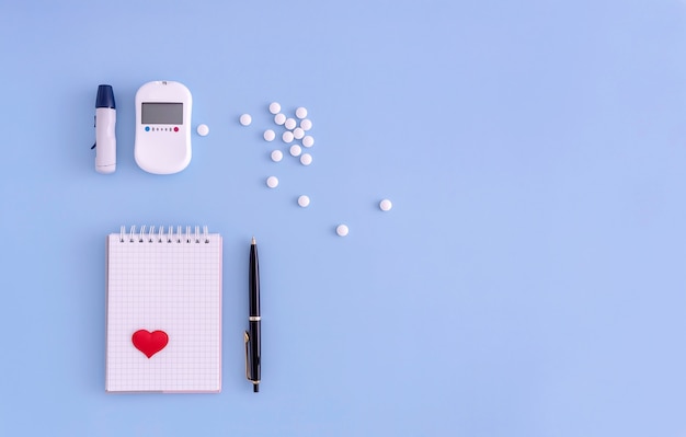 Notizblock Stift und Tabletten für Blutzuckermessgeräte