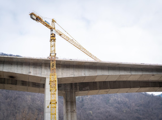 Nova conexão de ponte rodoviária em construção