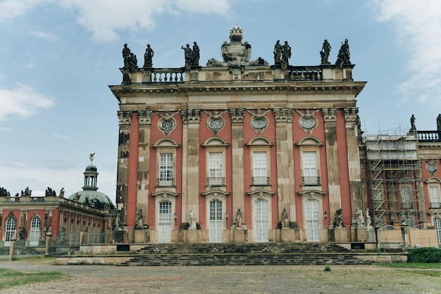 Nova fachada do palácio (neues palais) em potsdam, alemanha. foto de alta qualidade