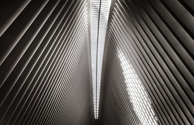 NOVA YORK, EUA - 22 de setembro de 2017: Estação terminal Oculus no Centro de Transporte do World Trade Center em Lower Manhattan