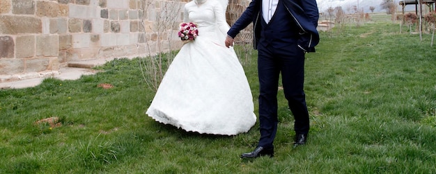 Novia y novio antes de la boda