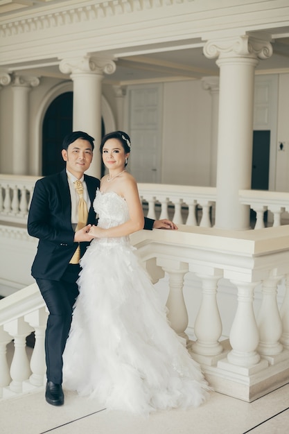 Novia y el novio en el día de su boda