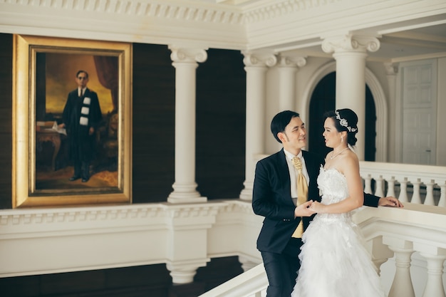 Novia y el novio en el día de su boda