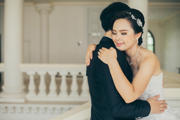 Novia y el novio en el día de su boda