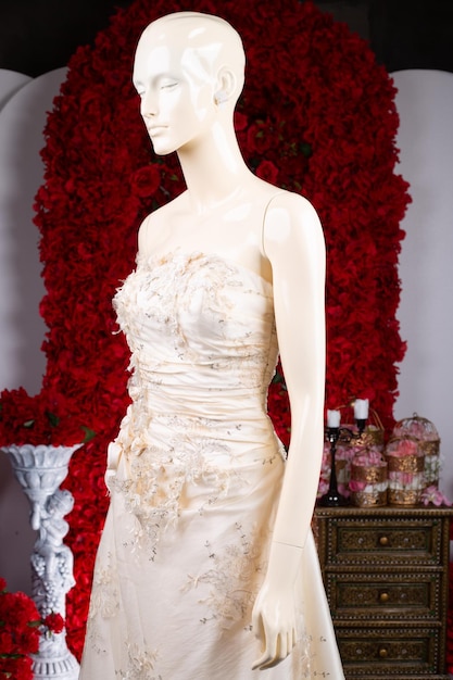 Novia vestido de novia estilo vintage en estudio