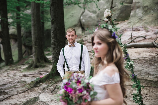 Novios en las montañas