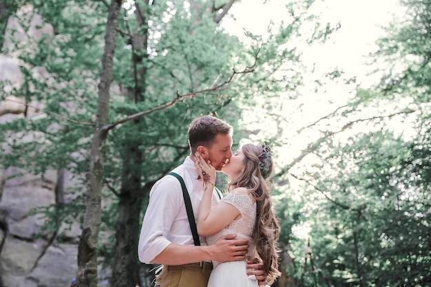 Novios en las montañas