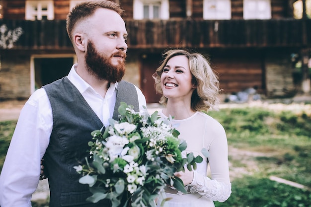 Novios en las montañas