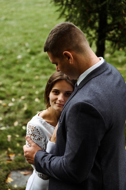 Novios en otoño