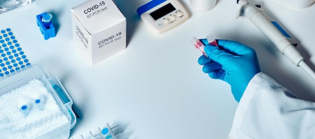 Novo kit de diagnóstico de coronavírus pcr Este é o kit RTPCR para detectar pvírus em amostras clínicas