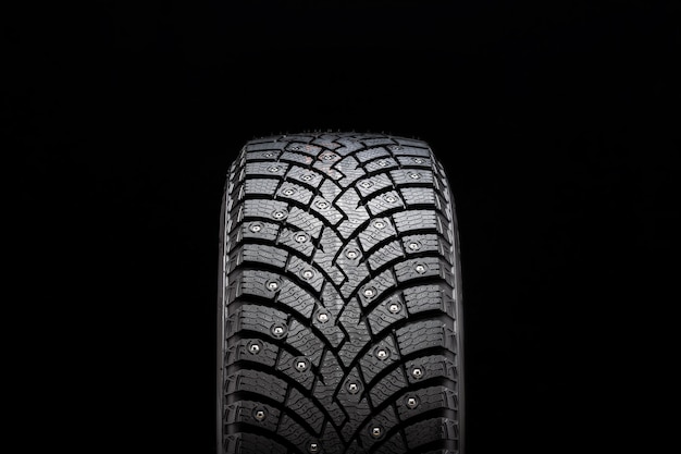 Novo pneu cravejado de inverno, segurança e qualidade premium.