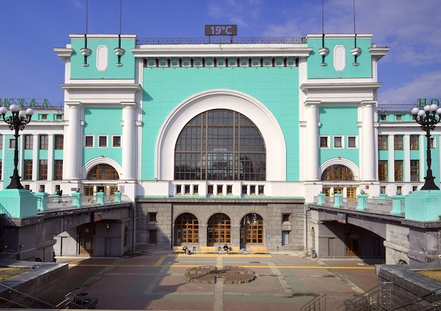 Novosibirsk Siberia Rusia05162021 El edificio de la estación de tren NovosibirskGlavny