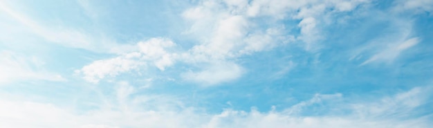 Foto nube blanca con fondo de cielo azul