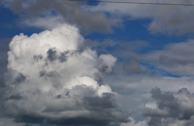 nube cielo oscuro grande