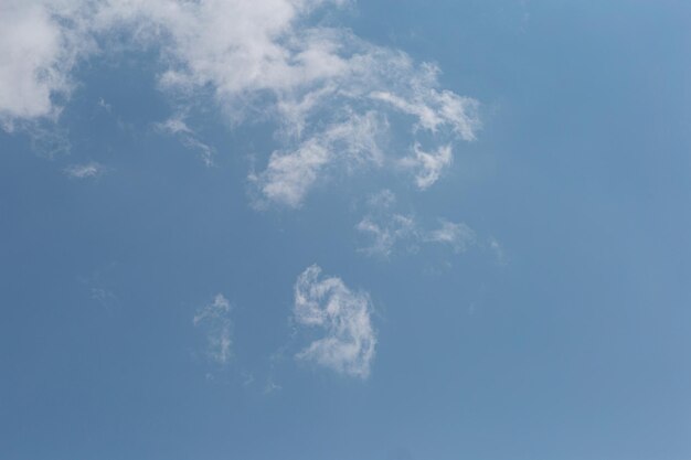 Foto una nube en el cielo