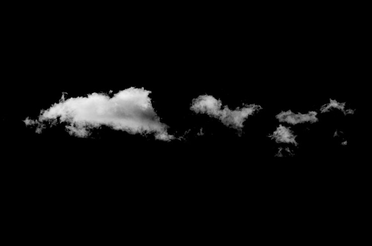 Nube de humo aislada en fondo negro Nube blanca