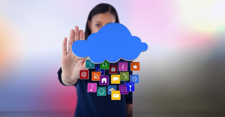 Foto nube y múltiples iconos digitales contra la mujer afroamericana gesticulando la señal de stop