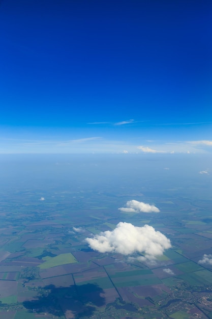 Nubes en el cielo azul