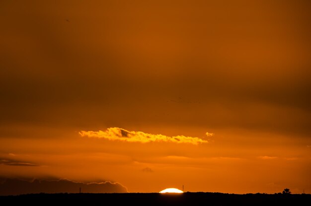 Nubes de colores al atardecer