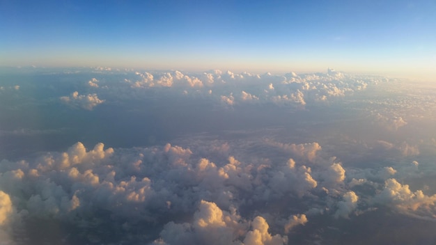 Nubes como fondo y resumen