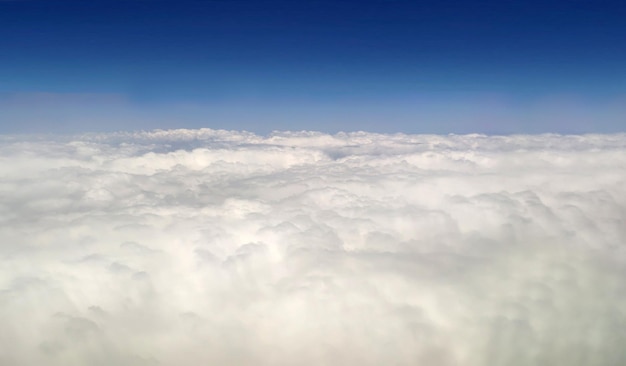 Nubes tal y como se ven desde un avión