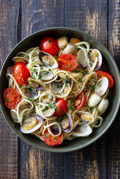 Nudeln mit Venusmuscheln Spaghetti alle Vongole italienisches Essen