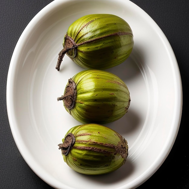 Nueces de betel sobre un fondo blanco