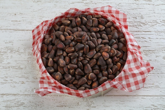 Nueces de cedro