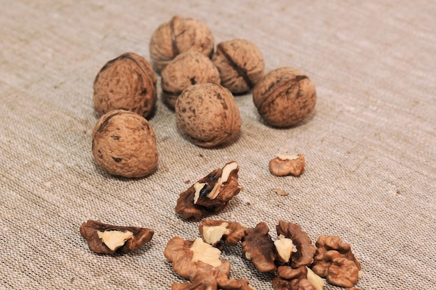 Nueces y nueces enteras