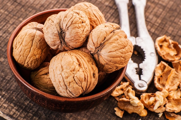 Nueces peladas con cascara