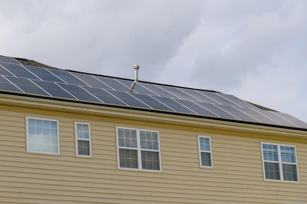 nuevo panel solar en el techo