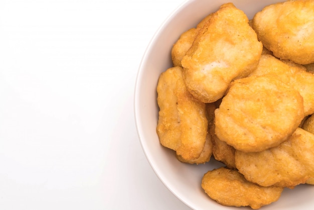 Nuggets de frango com molho