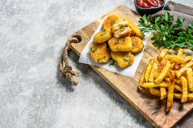 Nuggets de pollo horneados caseros crujientes