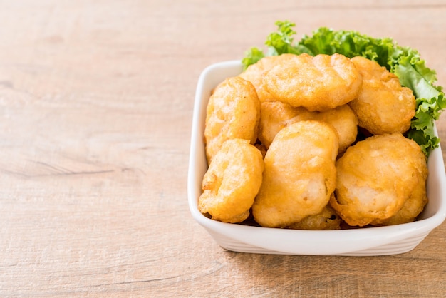 Nuggets De Pollo Con Salsa