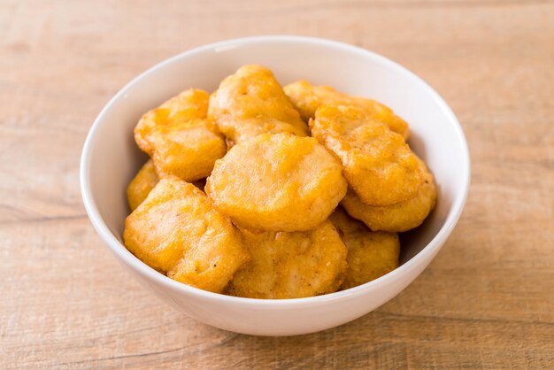 Nuggets De Pollo Con Salsa