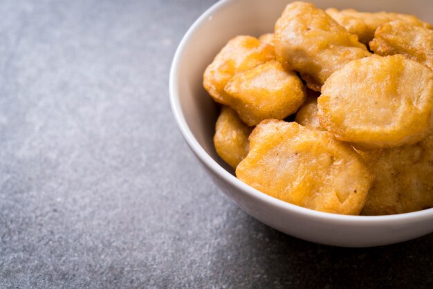 Nuggets De Pollo Con Salsa